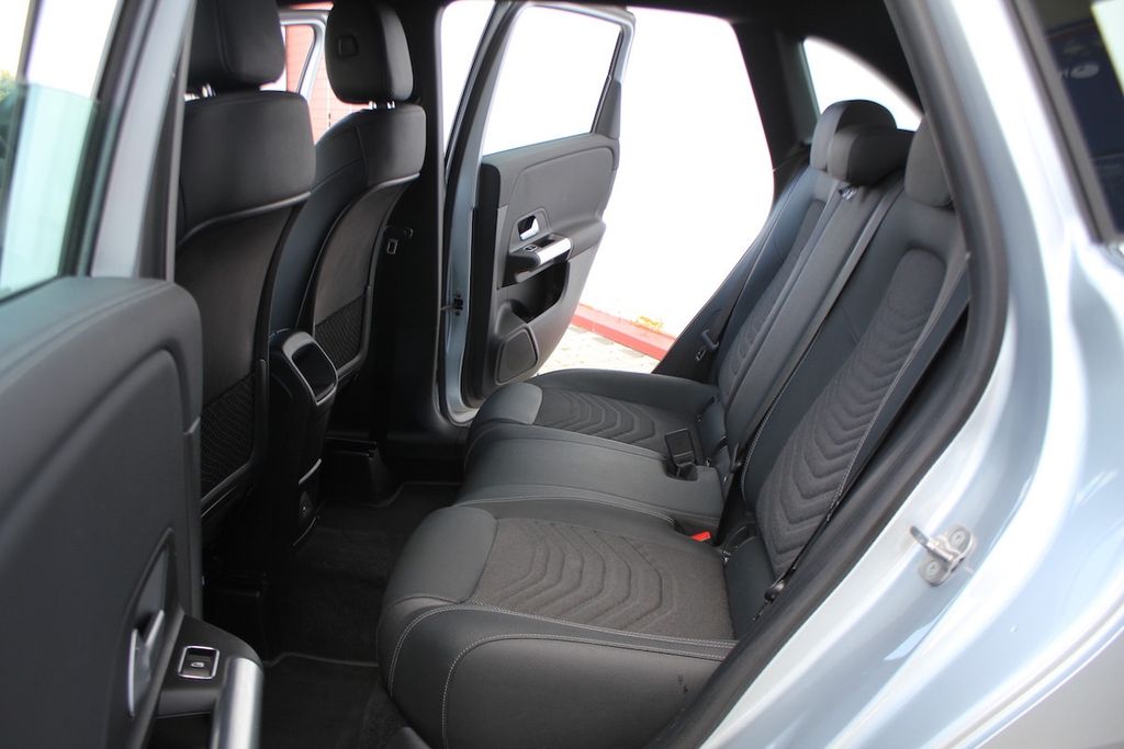 Mercedes-Benz B 180 2024