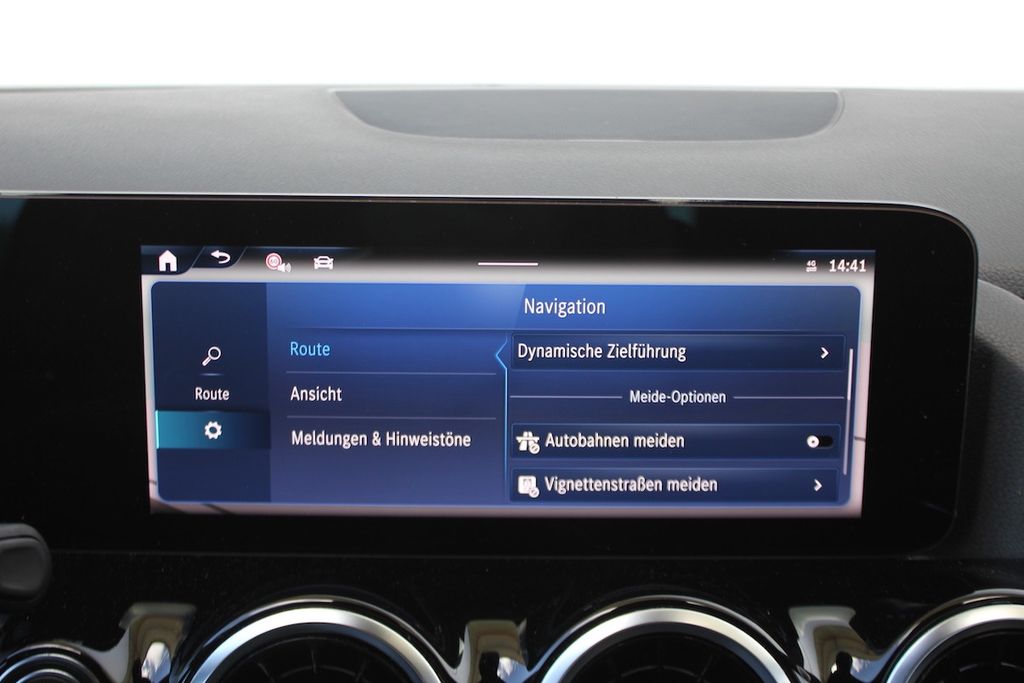 Mercedes-Benz B 180 2024