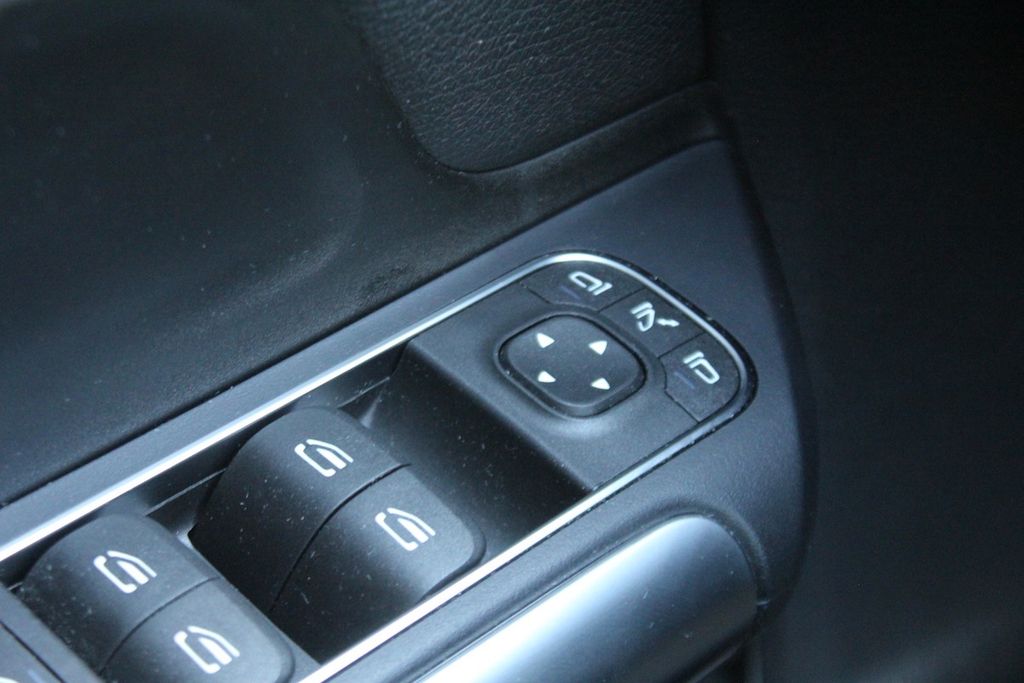 Mercedes-Benz B 180 2024