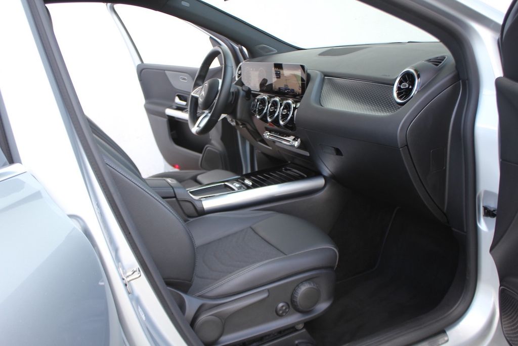 Mercedes-Benz B 180 2024