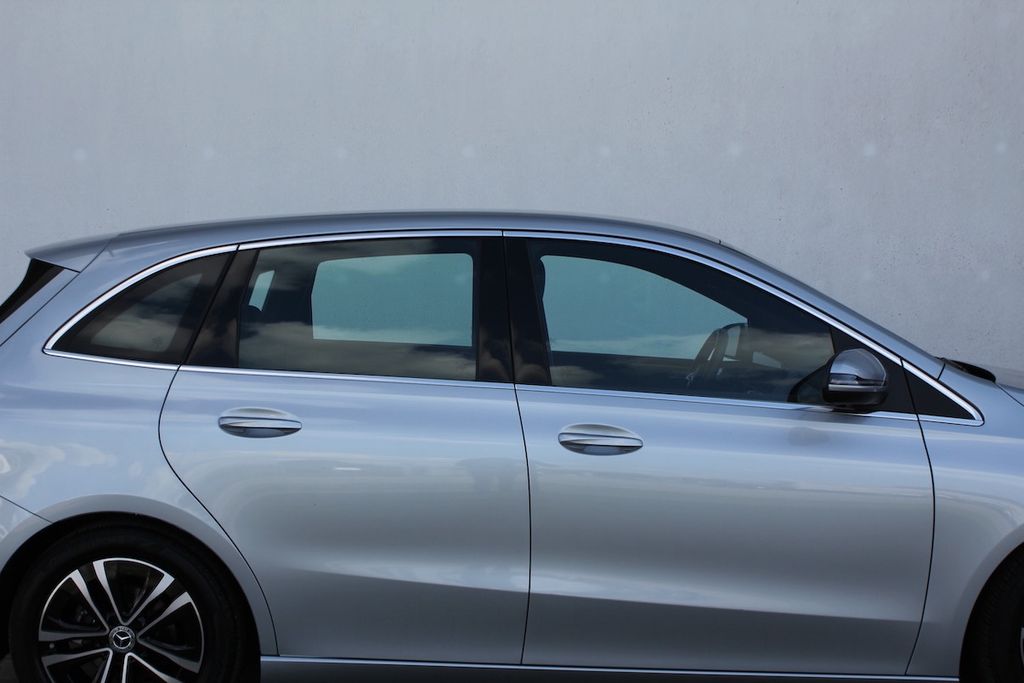 Mercedes-Benz B 180 2024