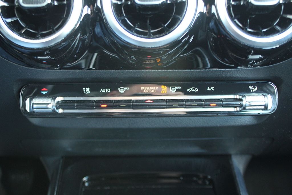 Mercedes-Benz B 180 2024