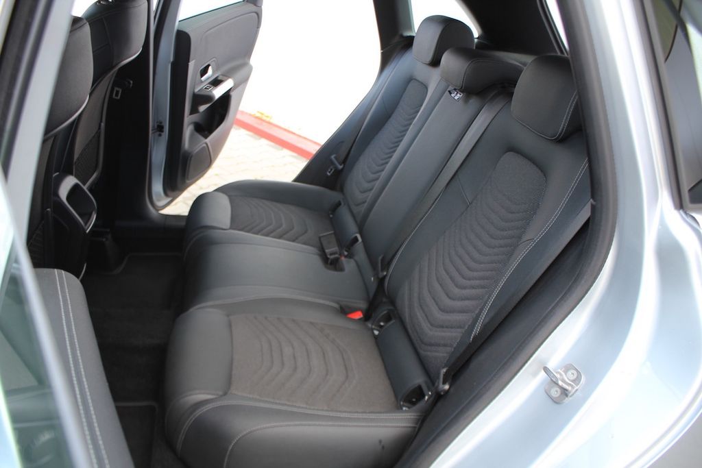 Mercedes-Benz B 180 2024