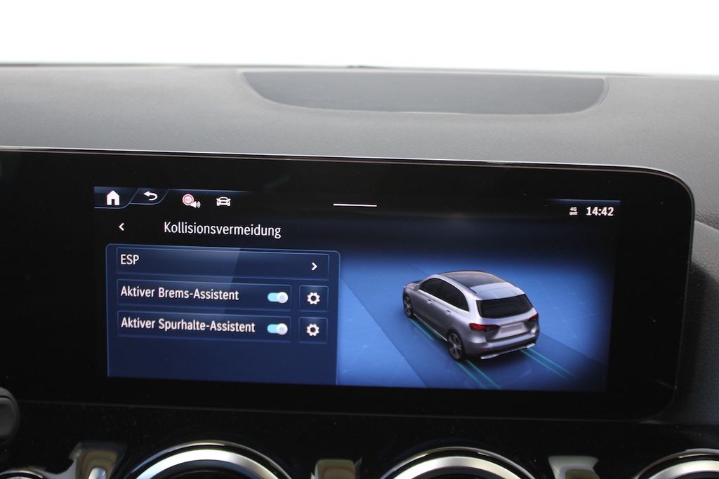 Mercedes-Benz B 180 2024