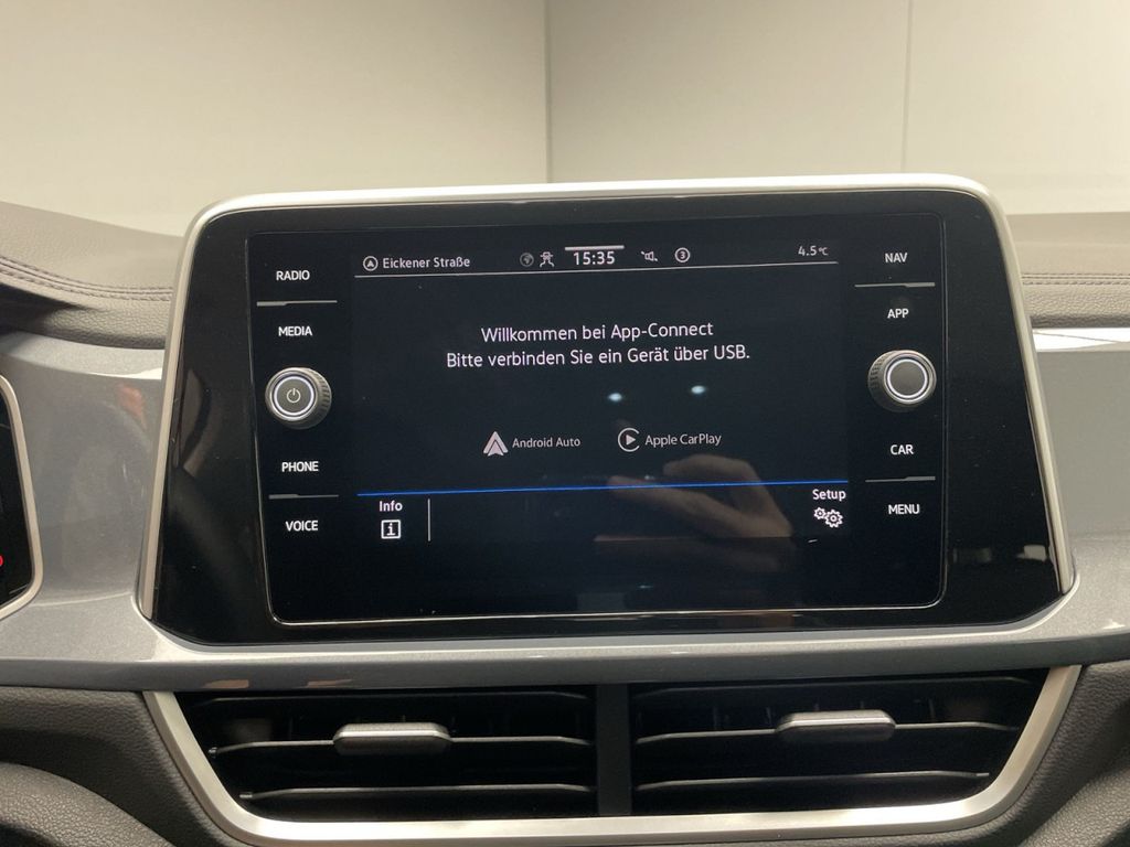 Volkswagen T-Roc 2024
