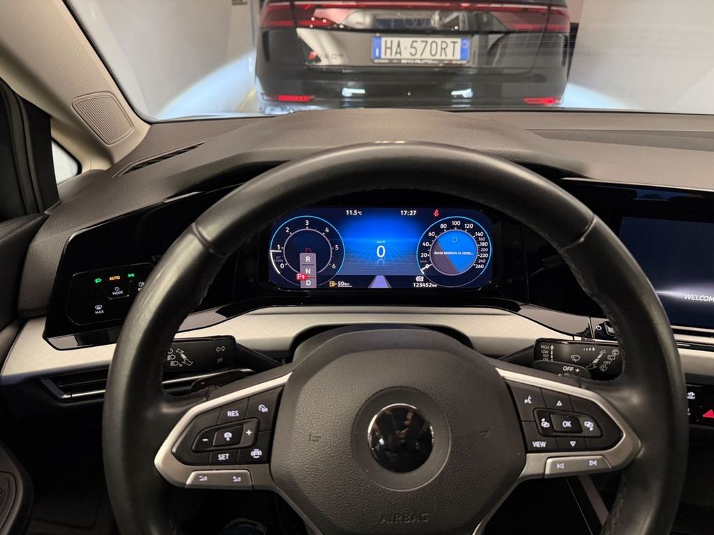 Volkswagen Golf 2021