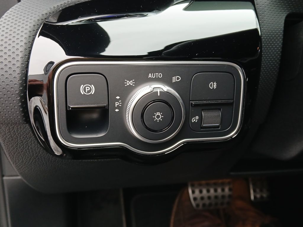 Mercedes-Benz A 200 2025