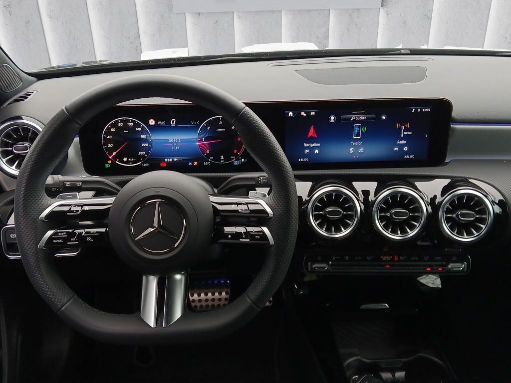 Mercedes-Benz A 200 2025