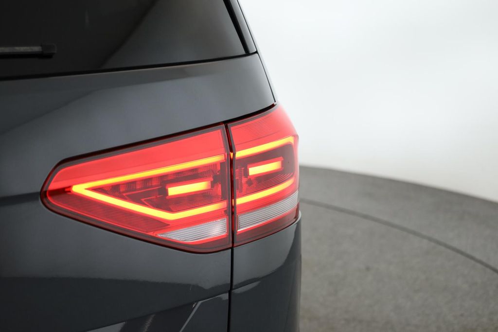 Volkswagen Touran 2025