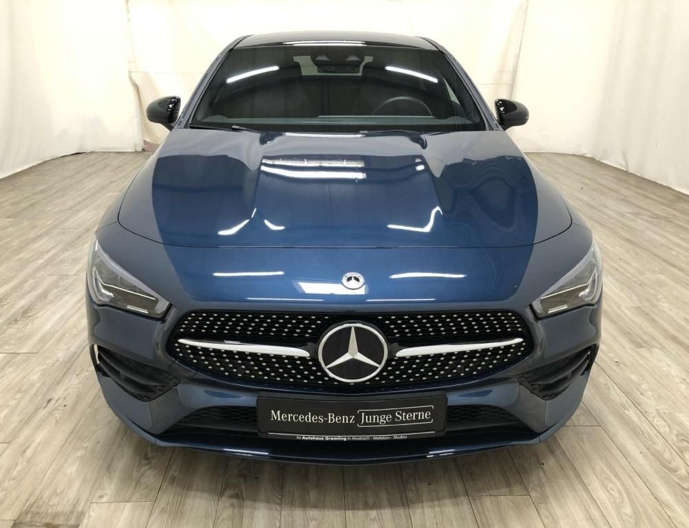 Mercedes-Benz CLA 200 2023