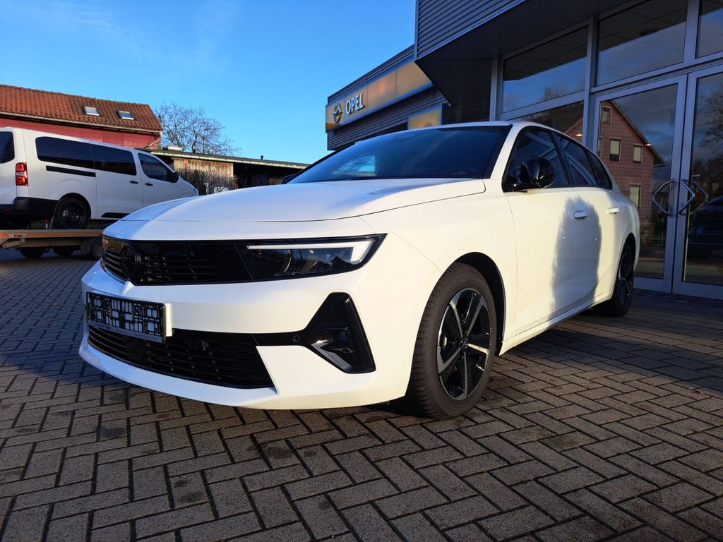 Opel Astra 2024