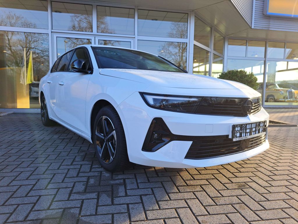 Opel Astra 2024