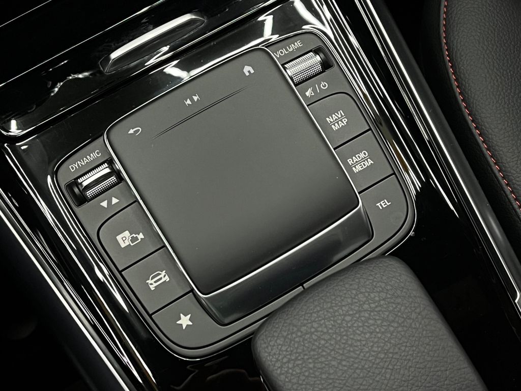 Mercedes-Benz GLA 180 2023