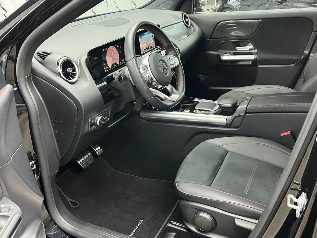 Mercedes-Benz GLA 180 2023