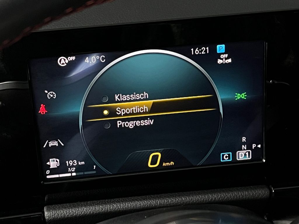 Mercedes-Benz GLA 180 2023