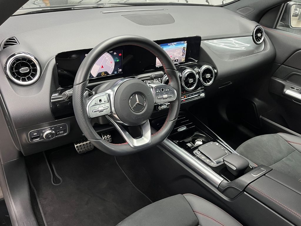 Mercedes-Benz GLA 180 2023