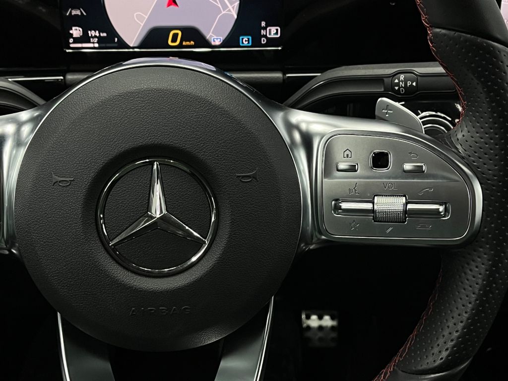 Mercedes-Benz GLA 180 2023