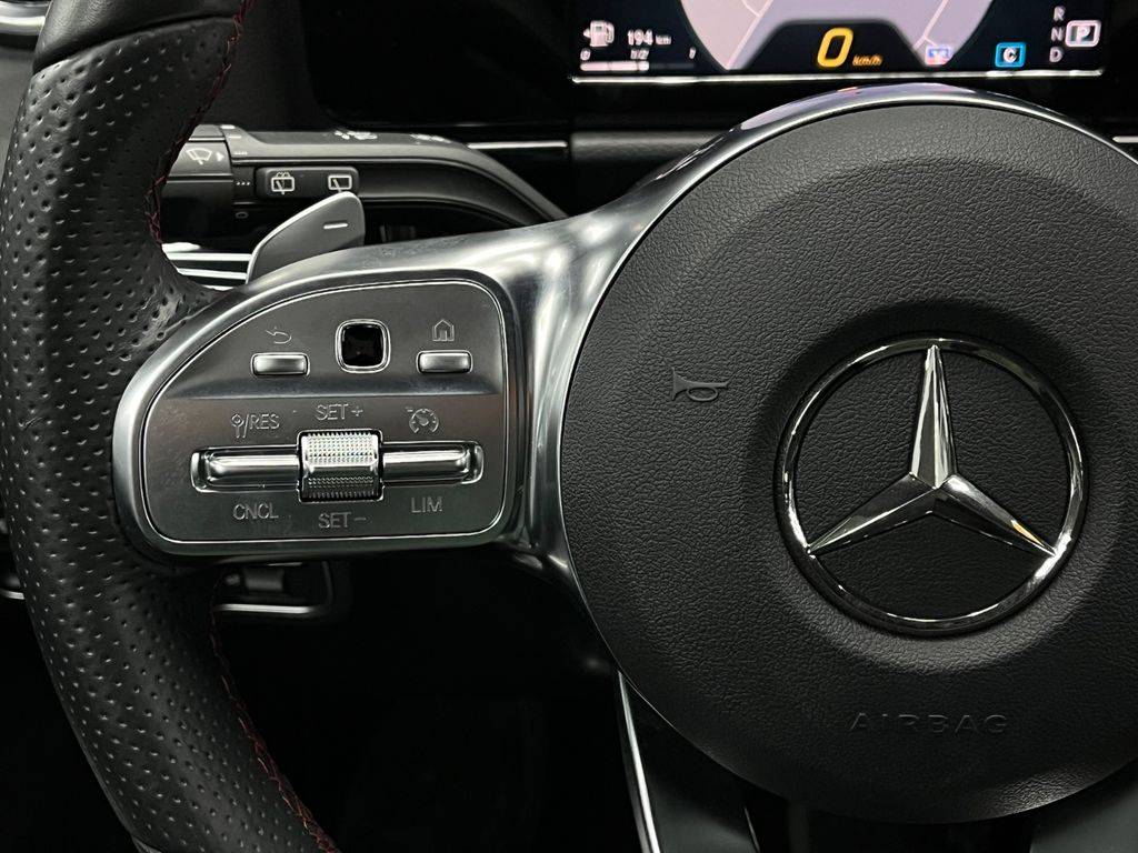 Mercedes-Benz GLA 180 2023