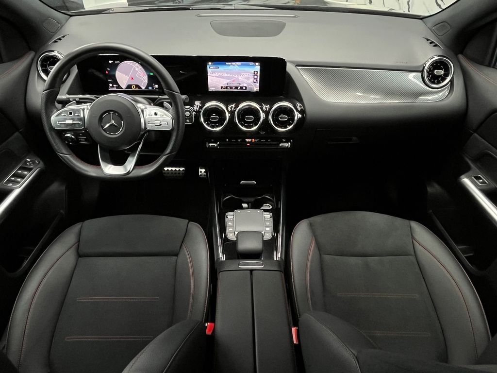 Mercedes-Benz GLA 180 2023