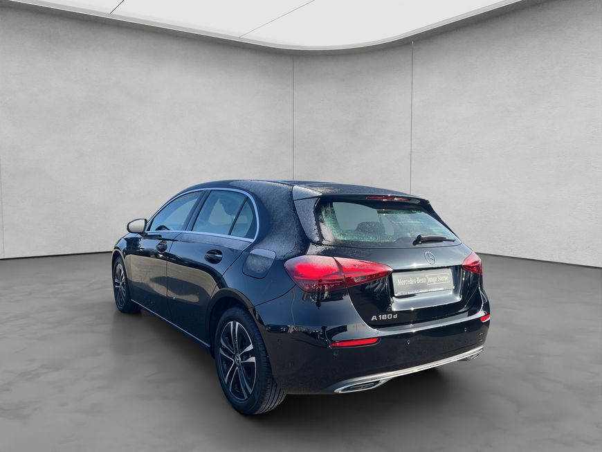 Mercedes-Benz A 180 2025
