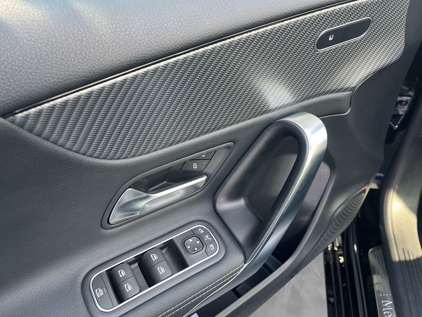 Mercedes-Benz A 180 2025