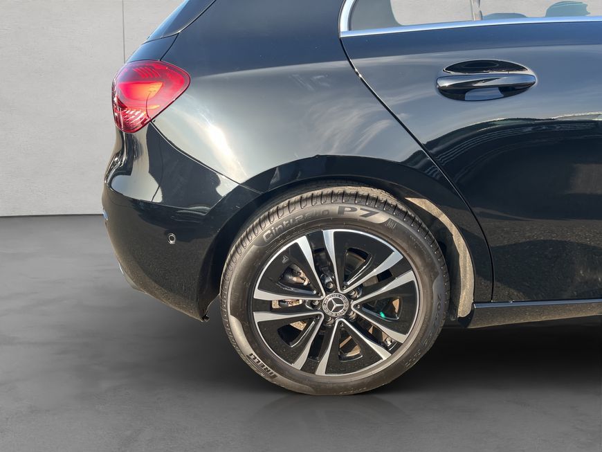 Mercedes-Benz A 180 2025