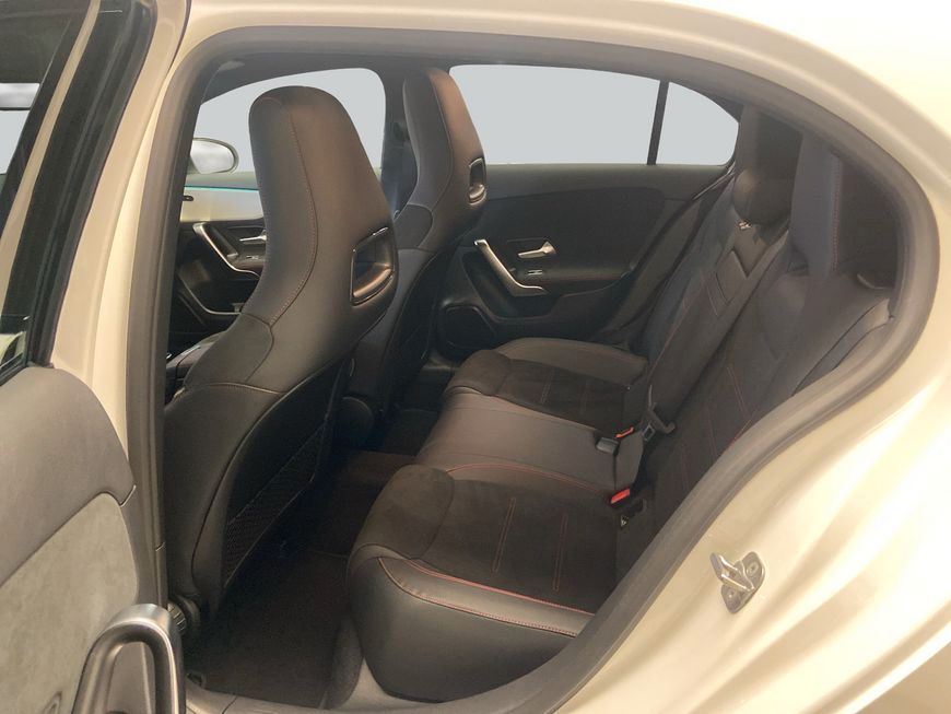 Mercedes-Benz A 200 2025