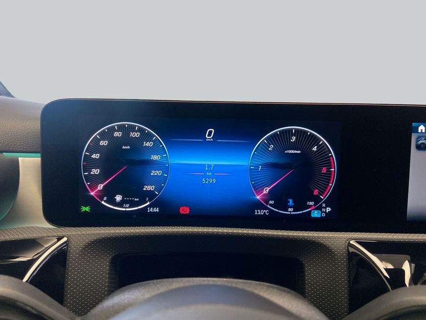 Mercedes-Benz A 200 2025