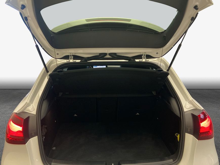 Mercedes-Benz A 200 2025