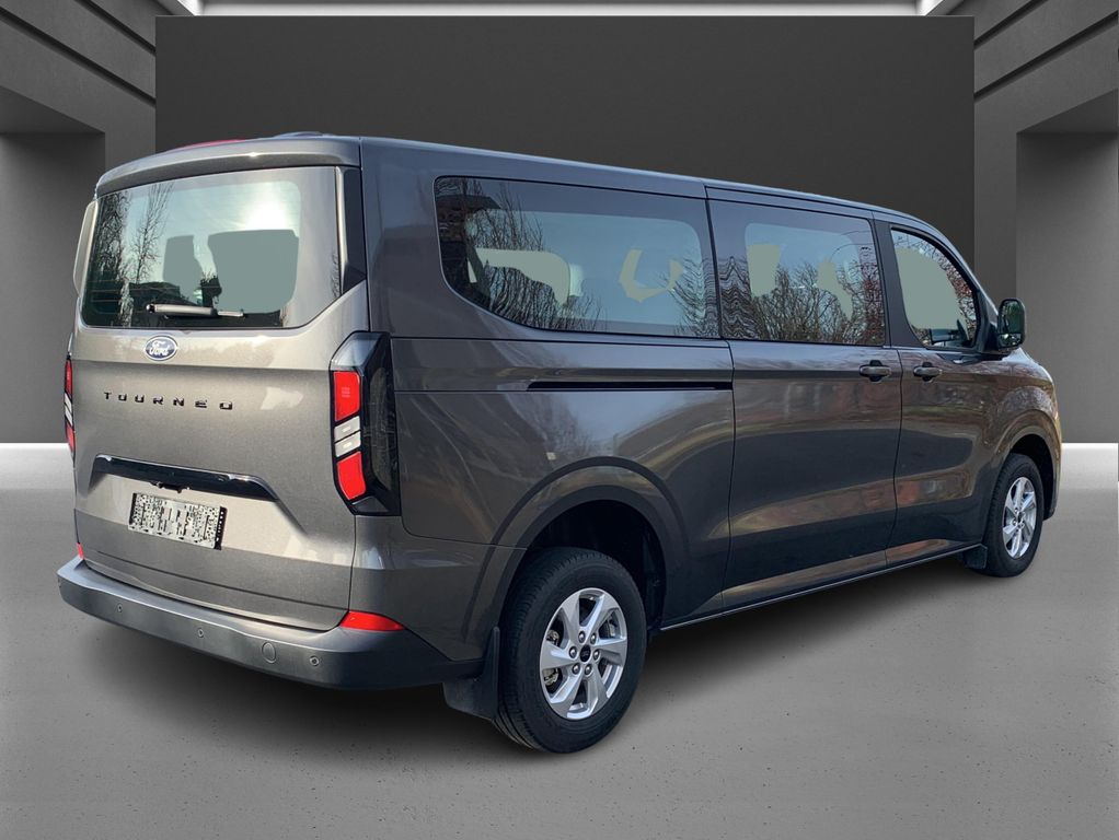 Ford Tourneo Custom 2025