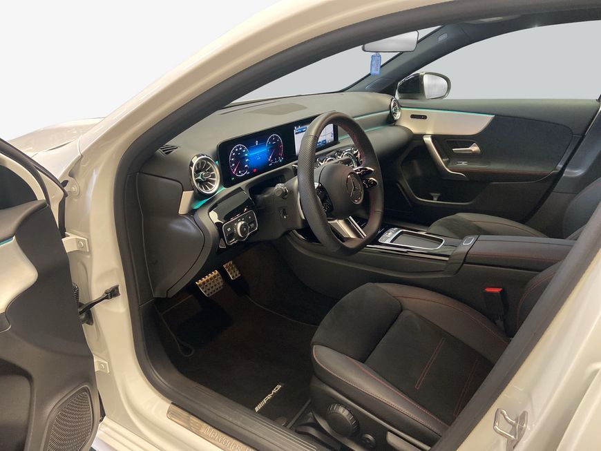 Mercedes-Benz A 200 2025