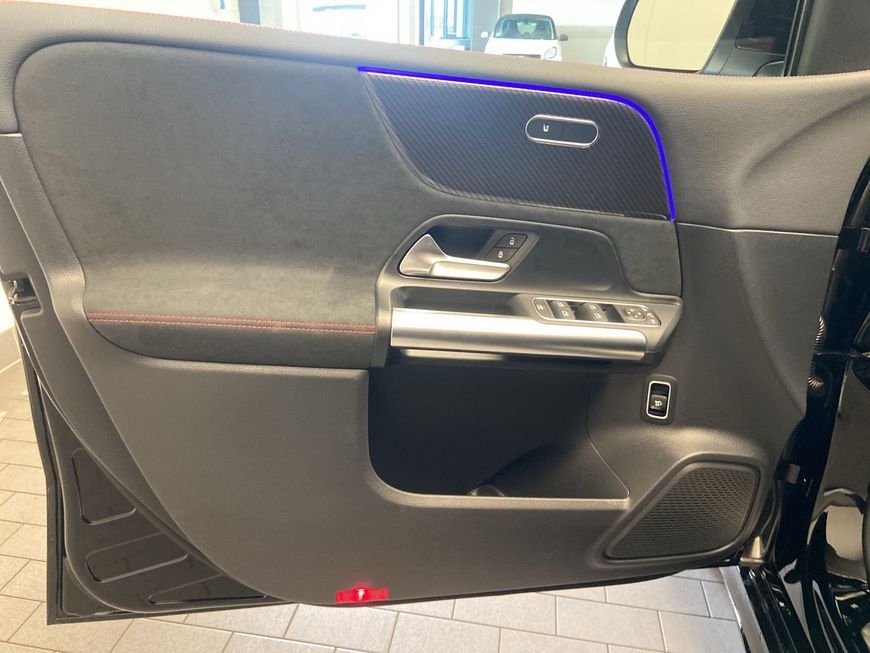 Mercedes-Benz B 180 2025