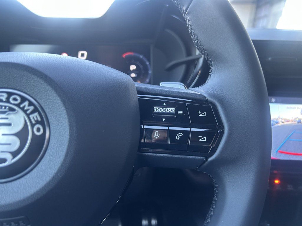 Alfa Romeo Junior 2025