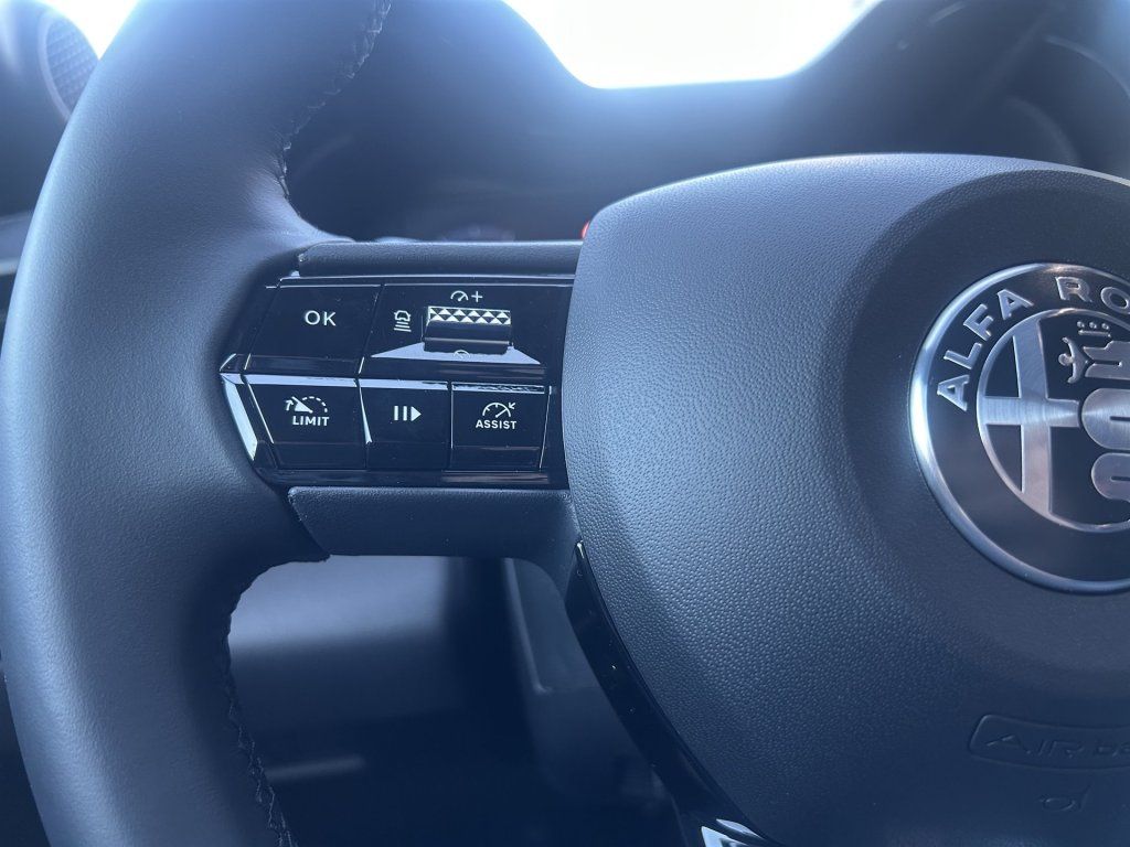 Alfa Romeo Junior 2025