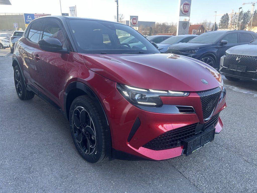 Alfa Romeo Junior 2025