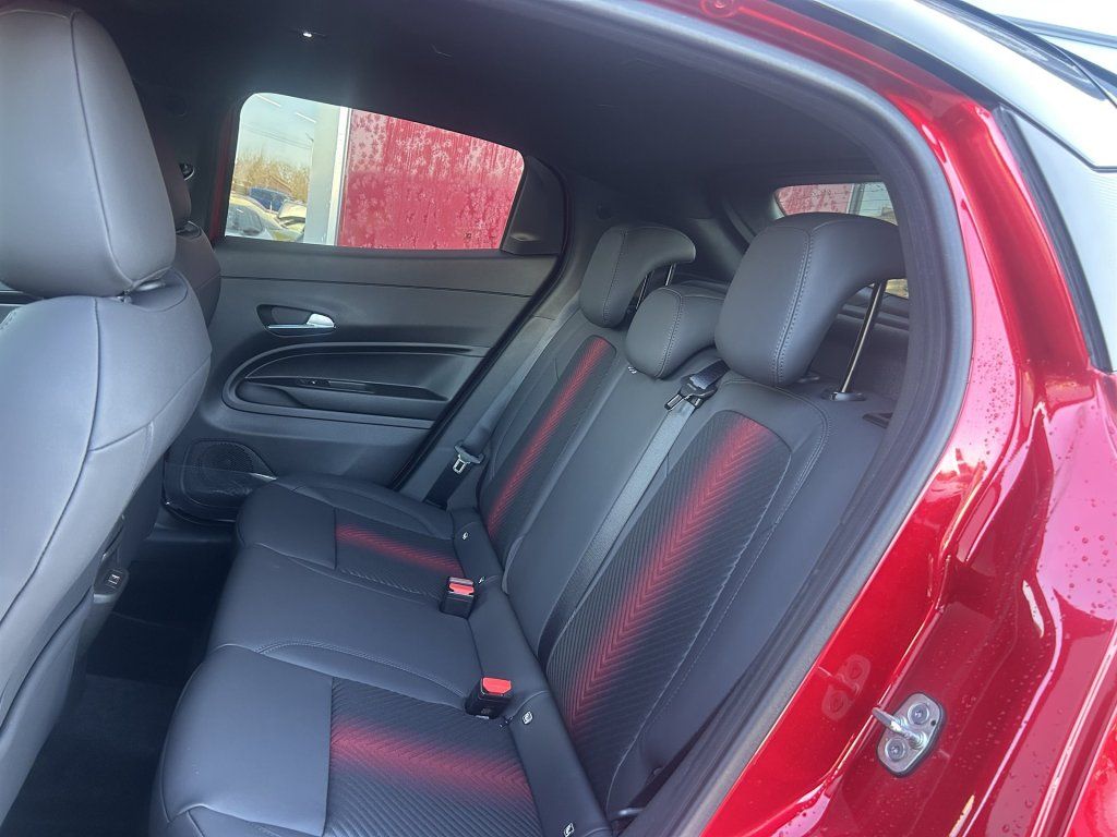 Alfa Romeo Junior 2025