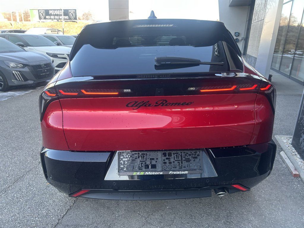 Alfa Romeo Junior 2025