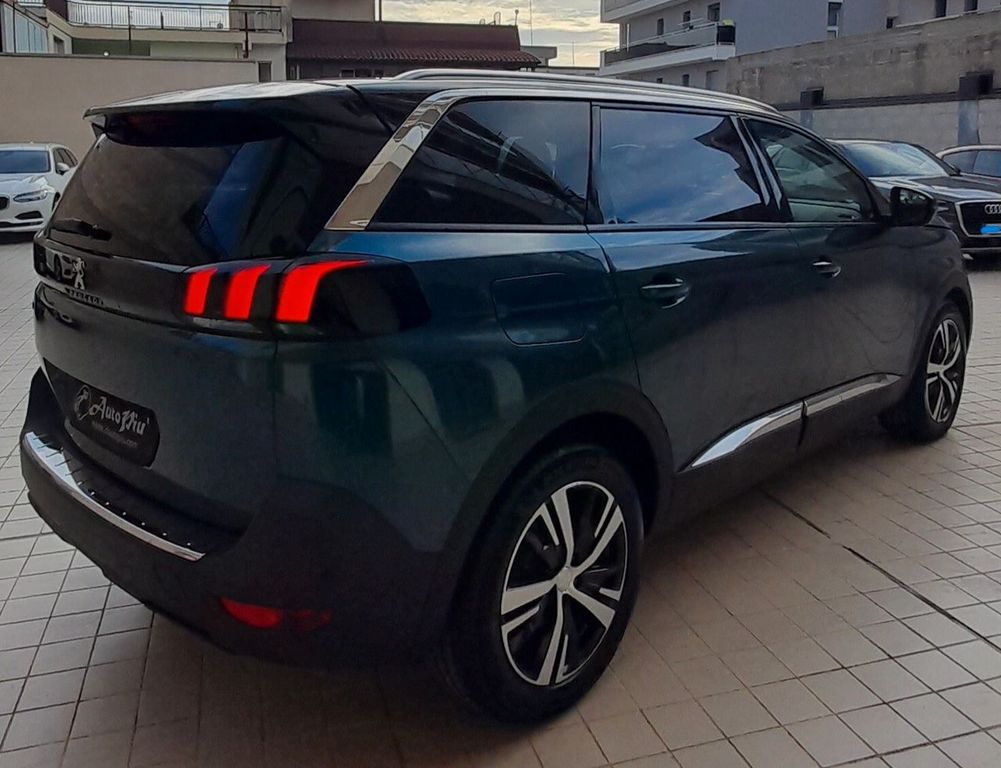 Peugeot 5008 2019