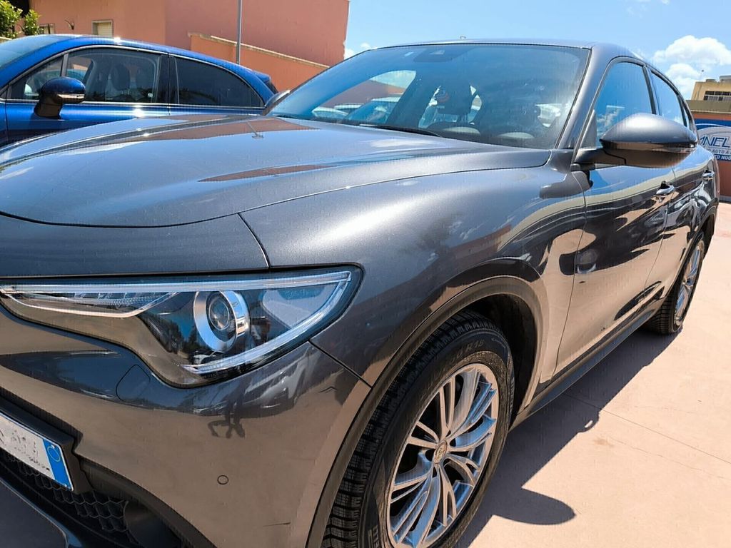 Alfa Romeo Stelvio 2021