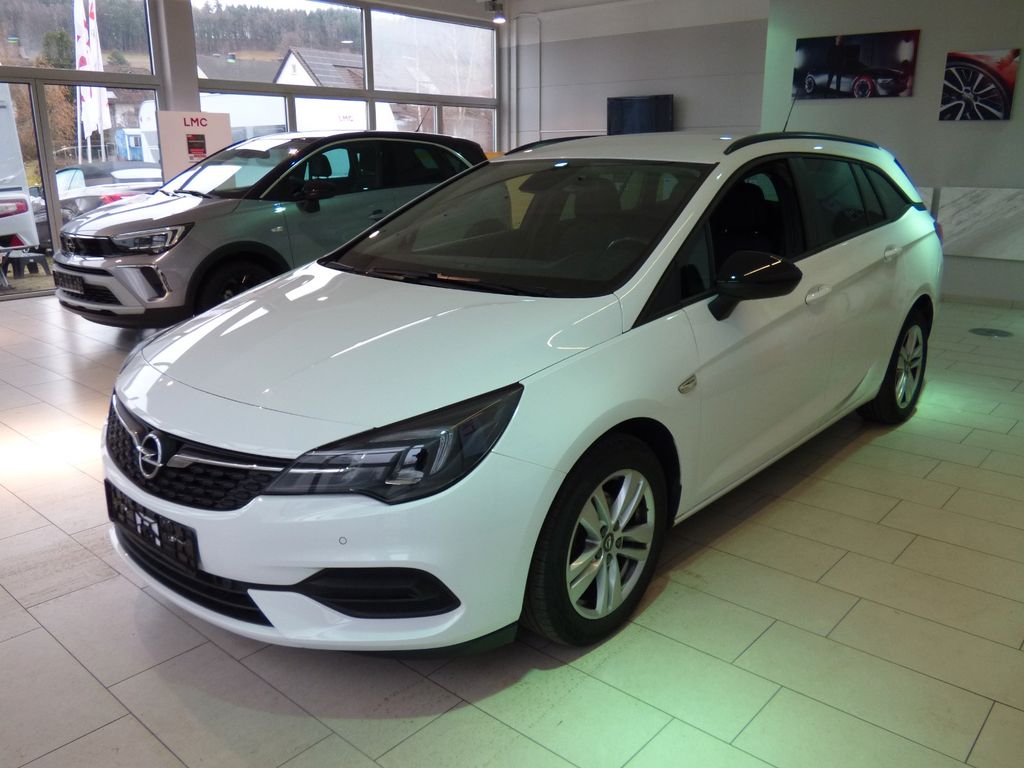 Opel Astra 2021