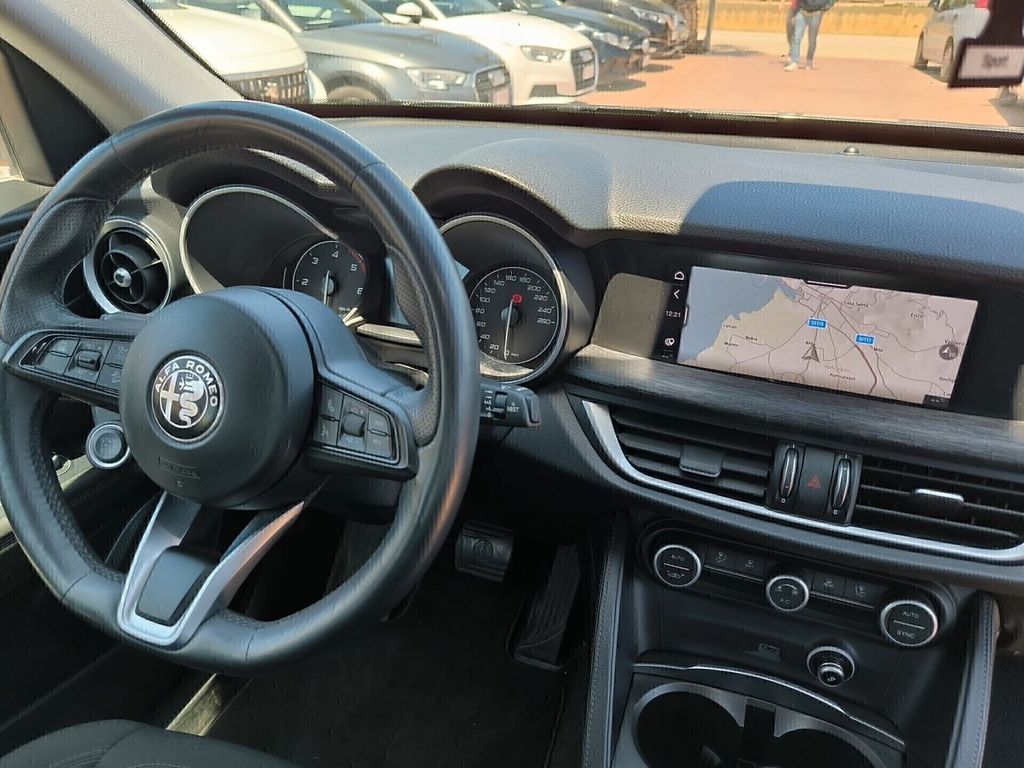 Alfa Romeo Stelvio 2021