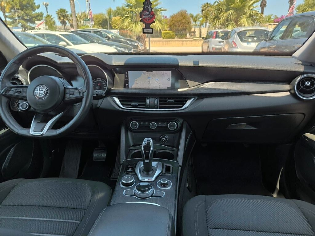 Alfa Romeo Stelvio 2021