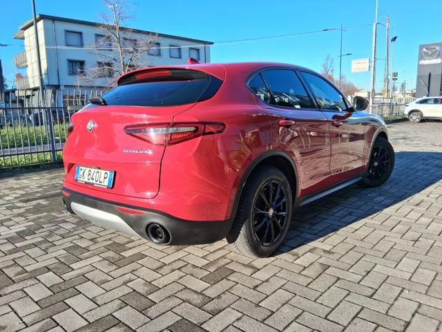 Alfa Romeo Stelvio 2022