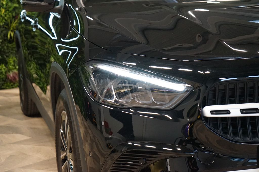 Mercedes-Benz GLA 180 2023