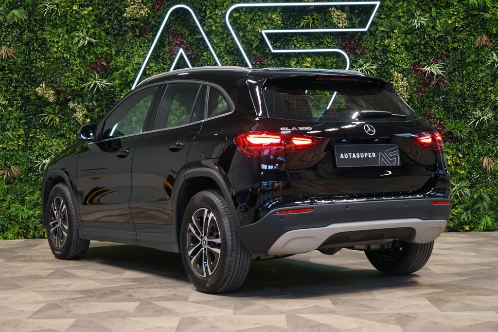 Mercedes-Benz GLA 180 2023