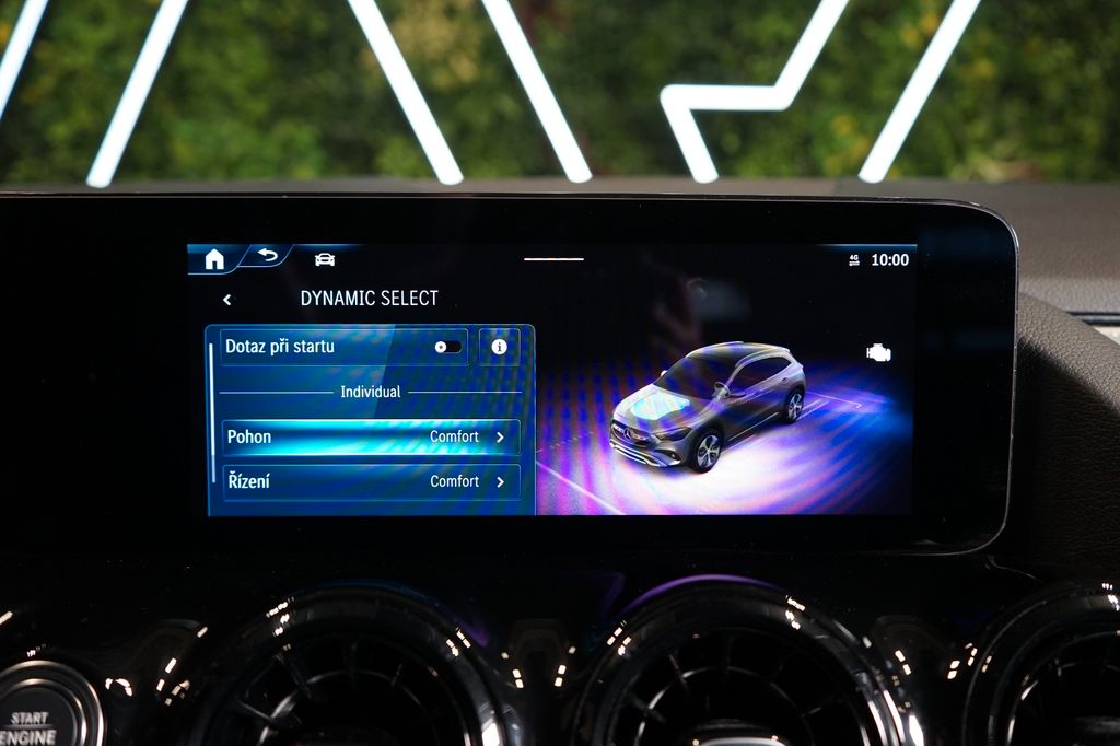 Mercedes-Benz GLA 180 2023