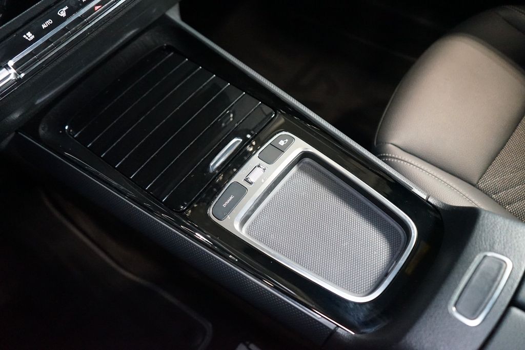 Mercedes-Benz GLA 180 2023