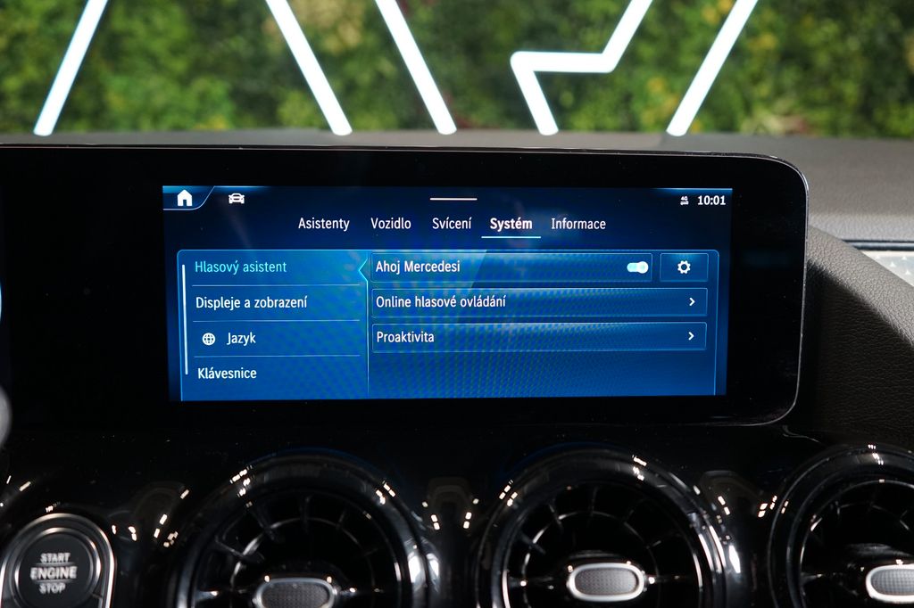 Mercedes-Benz GLA 180 2023