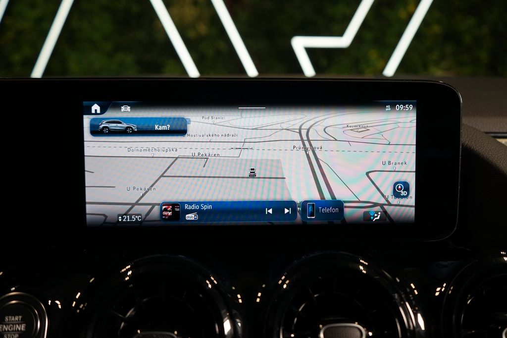 Mercedes-Benz GLA 180 2023