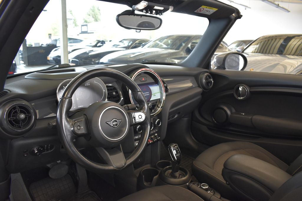 MINI Cooper Cabrio 2021